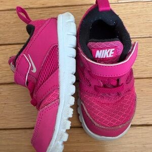 Nike Toddler Girls Hot Pink Mesh Velcro Sneakers